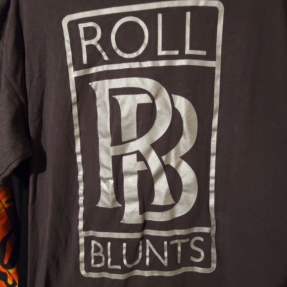 Gray Graphic T-Shirt with Bold Print - Picture 2 of 4